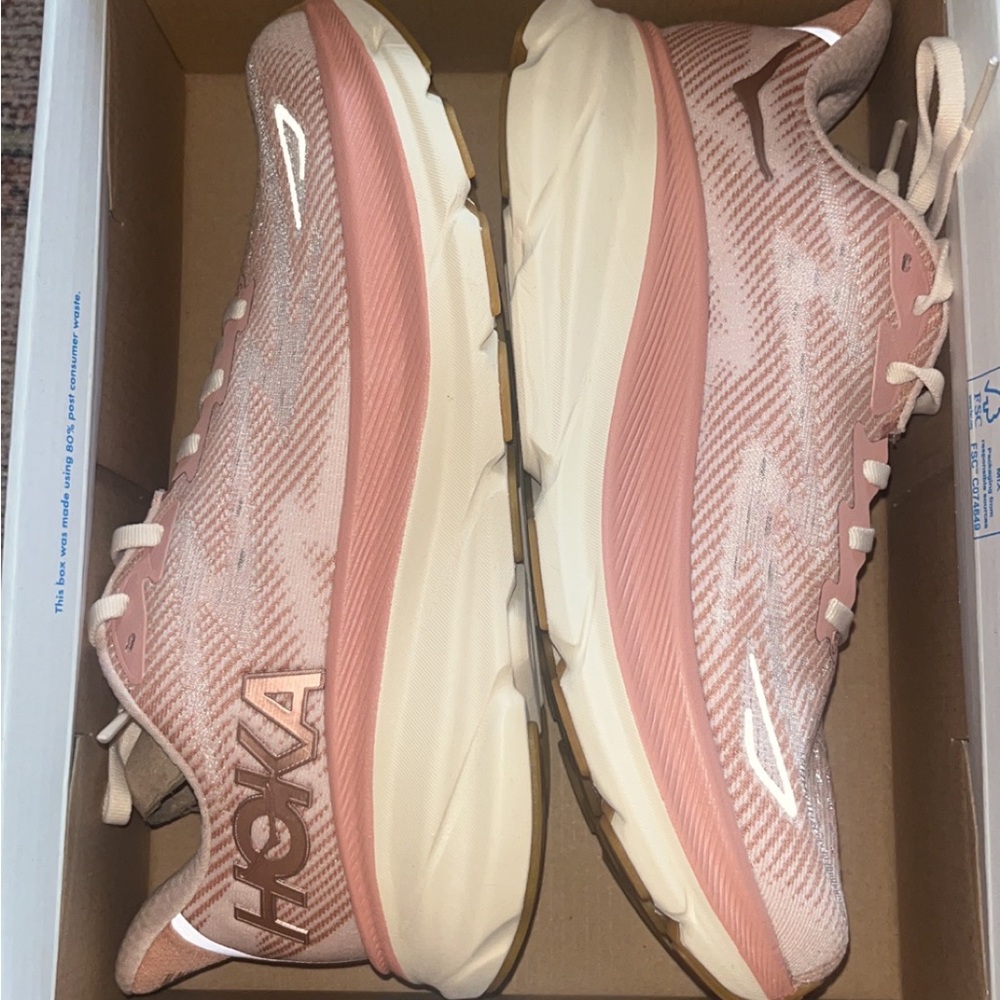 Hoka Clifton 9 Women's Running Shoes in Sandstone/Cream Size 8.5 - Picture 4 of 6